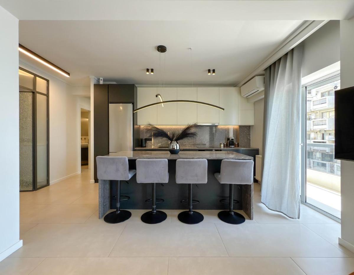 Luxury Sea View Retreat Apartment Tesalonika Bagian luar foto